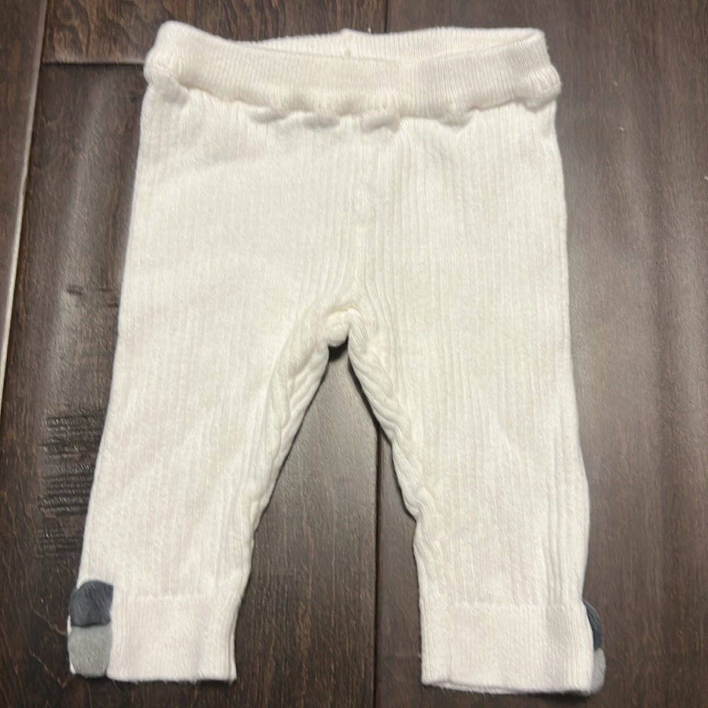 Adorable Carters Baby Girl Gray Polka dot top with sweater leggings outfit! - Picture 5 of 9